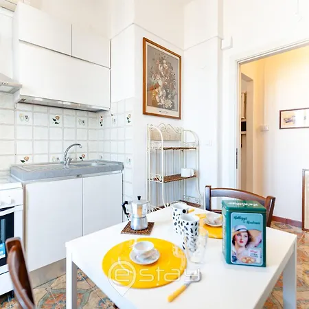 Estay - Bright Gianturco 19 *